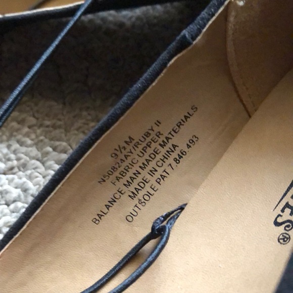 Black pointed loafers by Seychelles - Picture 3 of 4